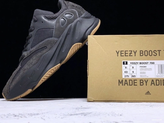 Utility Adidas 700 Boost Black FV5304 Yeezy 0725